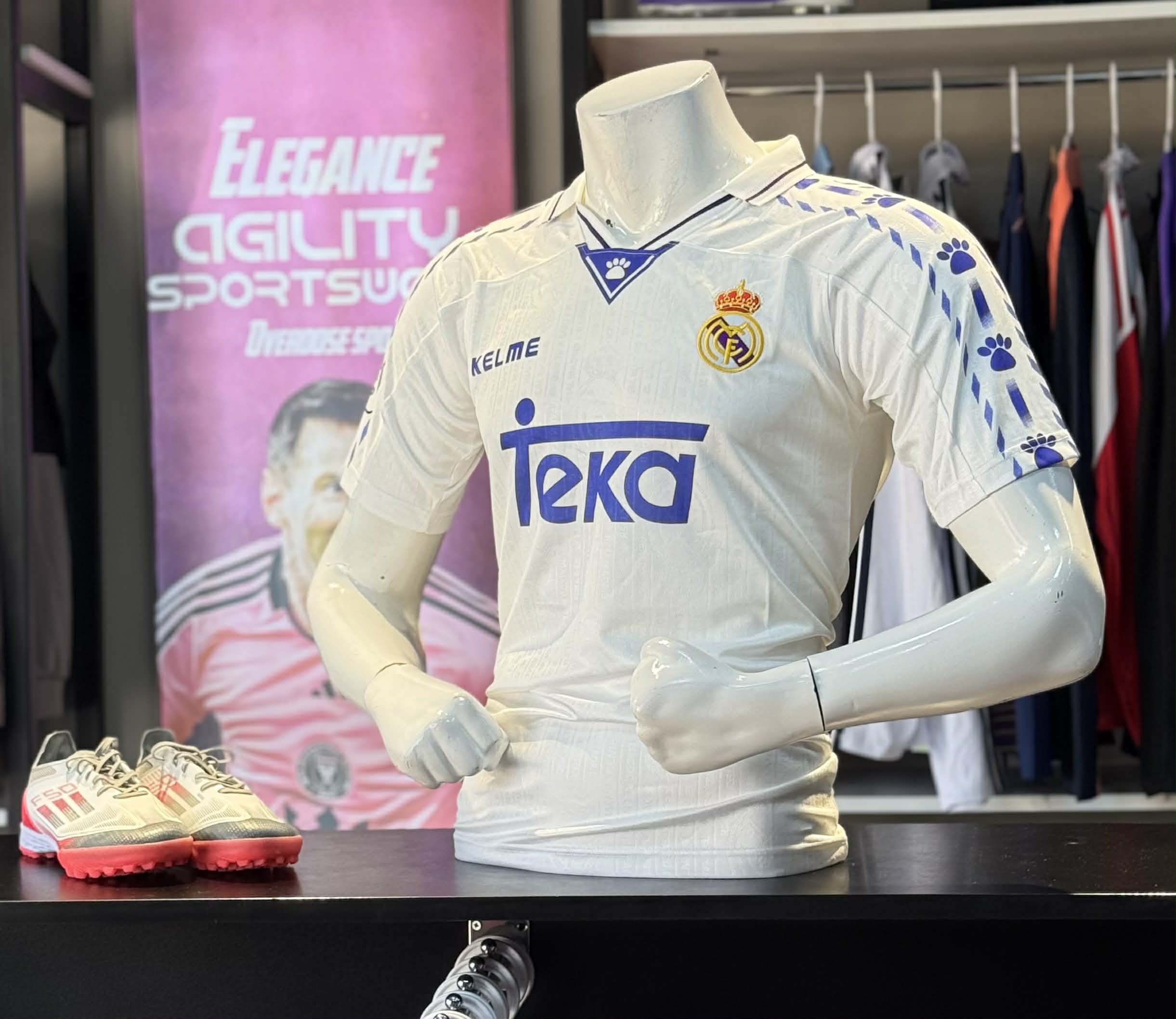 T-shirt vintage domicile rétro Kelme du Real Madrid, saison 1996/1997 - Image 3