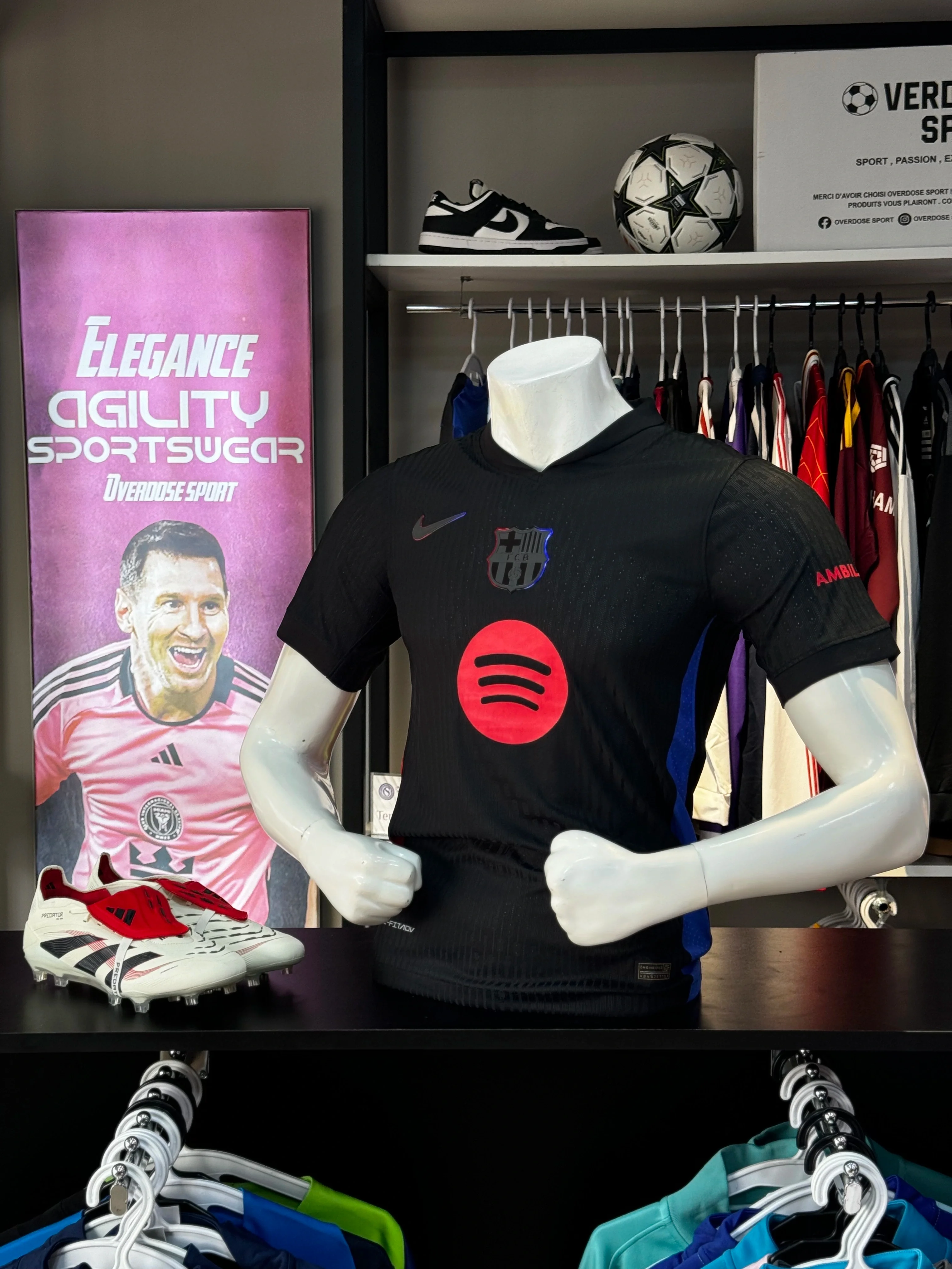 T-shirt FC Barcelone 2024/2025 – L’élégance catalane en édition extérieure - Image 2