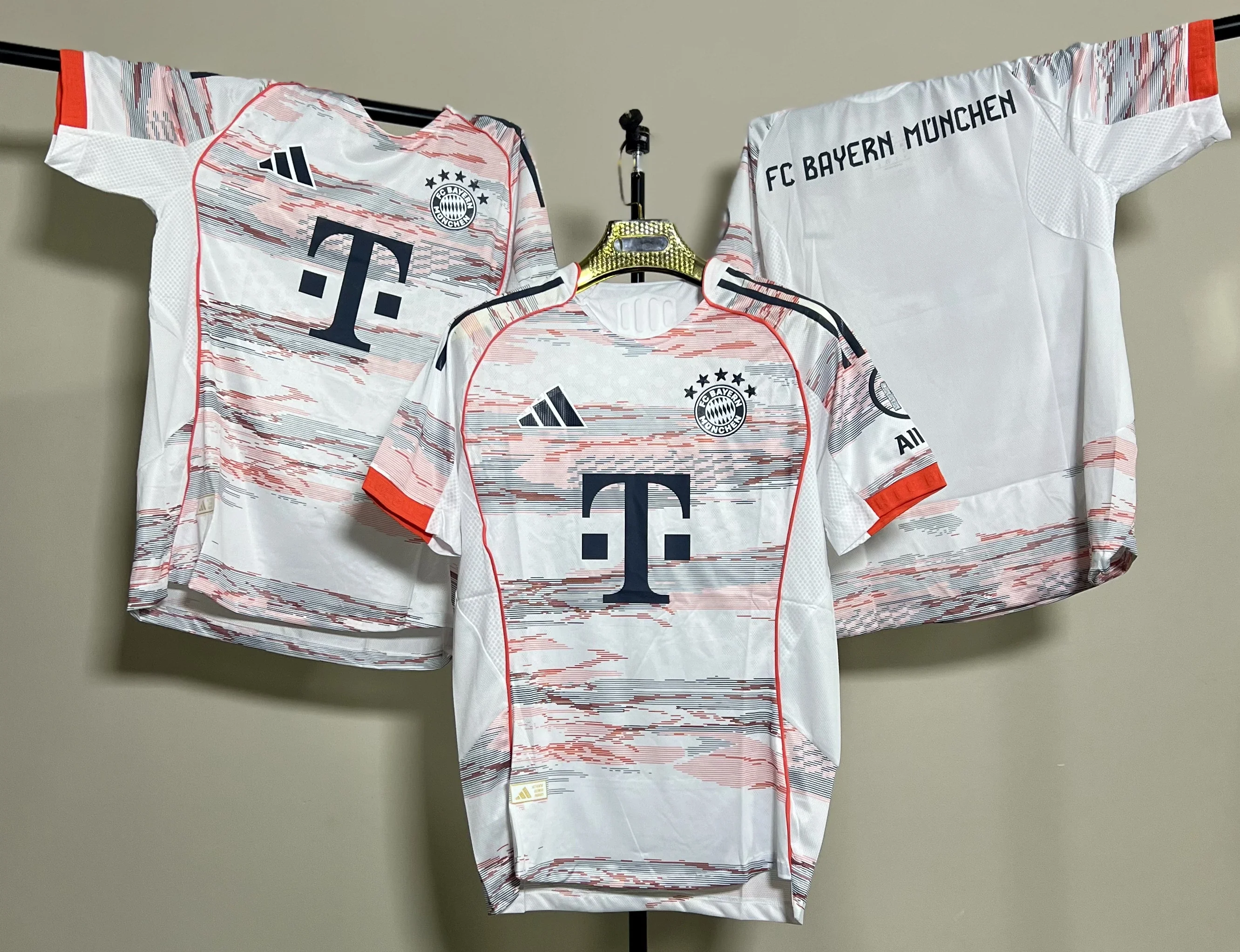T-shirt FC Bayern Away 2025/2026 - Image 2