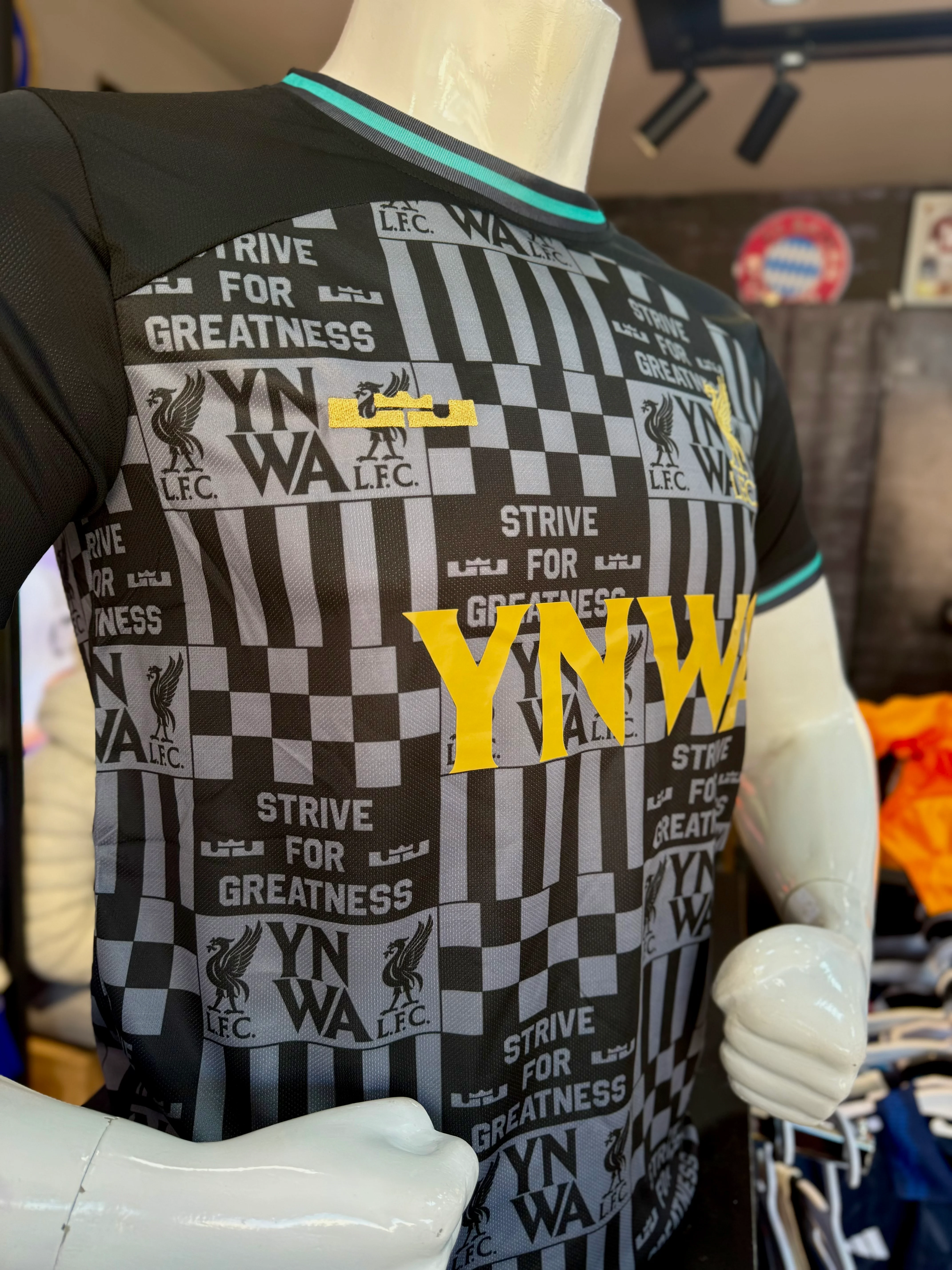 T-shirt Liverpool 2023-2024 - Image 3