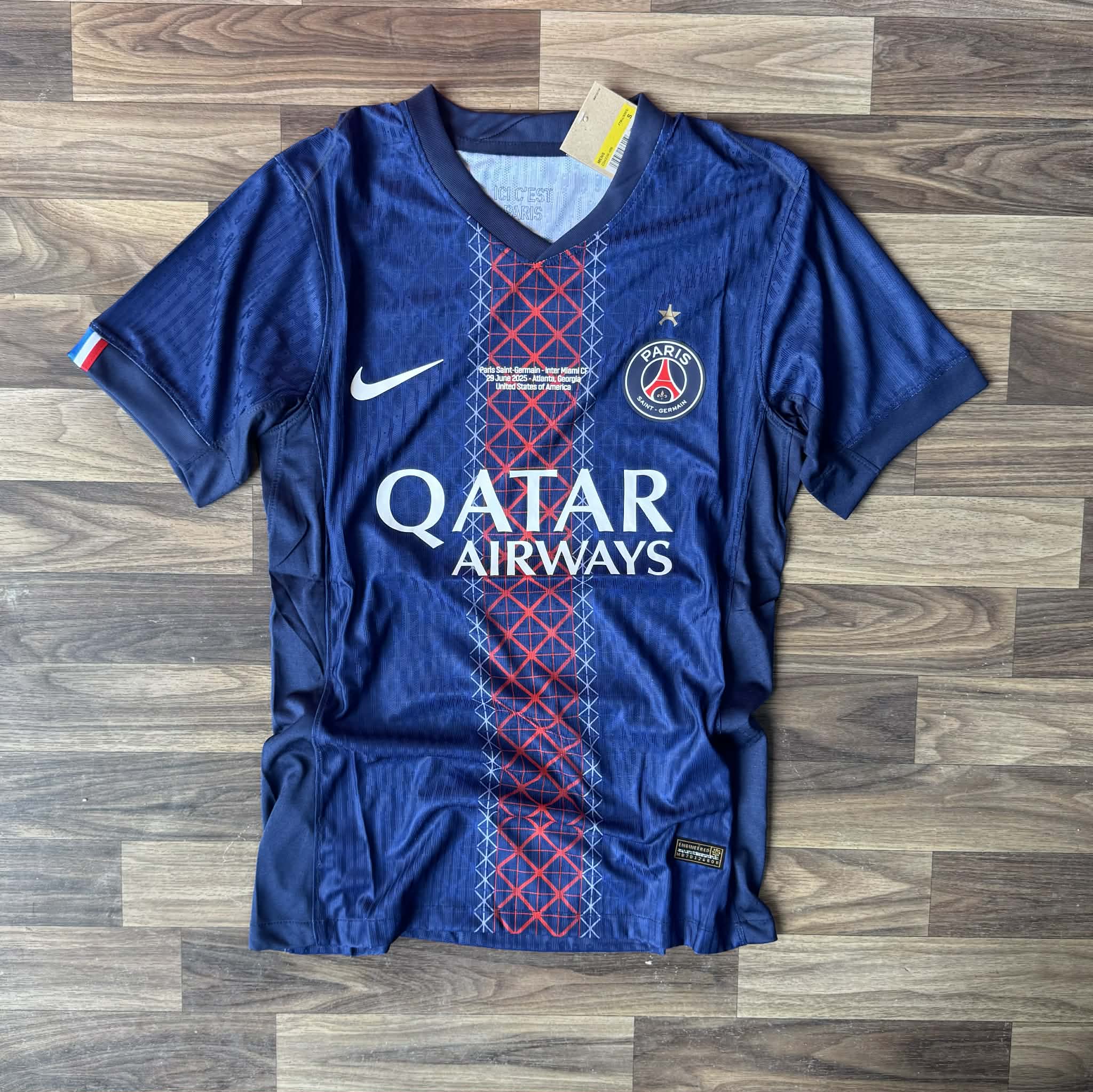 T-shirt Officiel PSG 2026 – Jersey Moderne, Esprit Parisien - Image 2