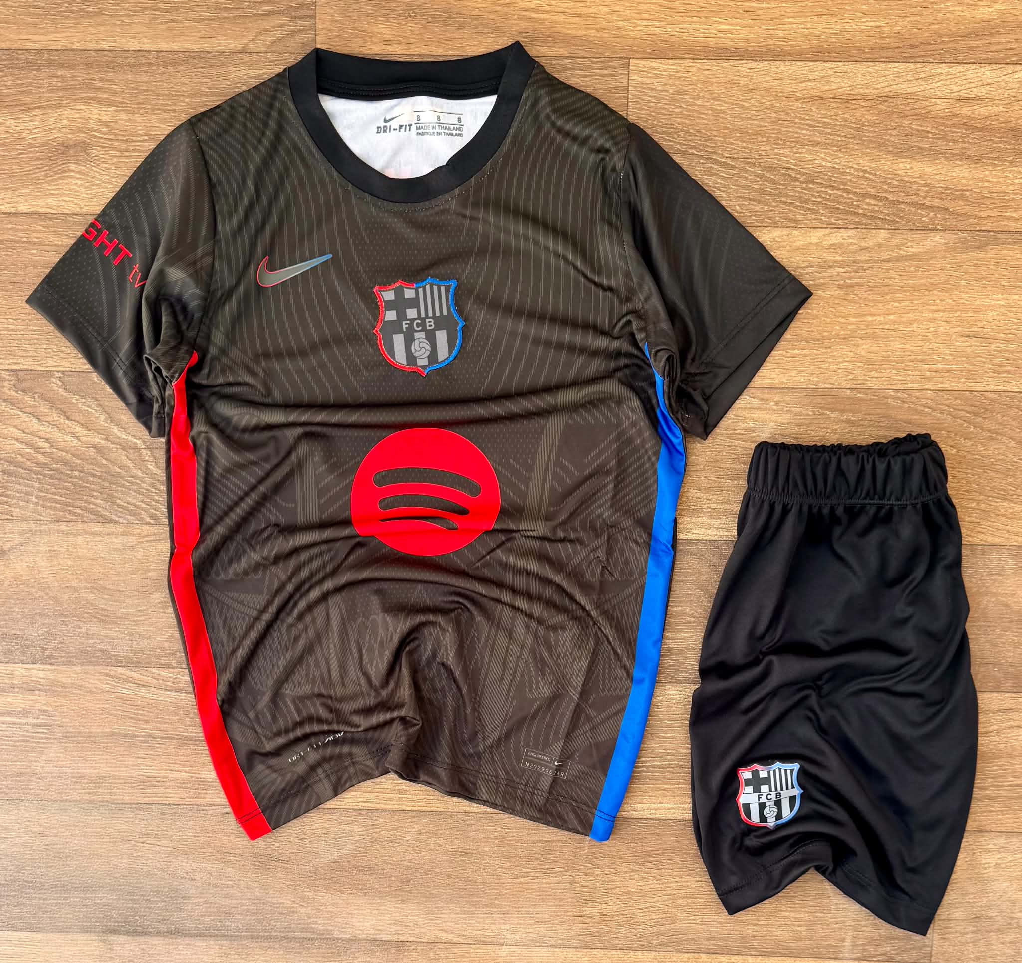 Tenue enfant FC Barcelone, Lamine yamal 10 - Image 3
