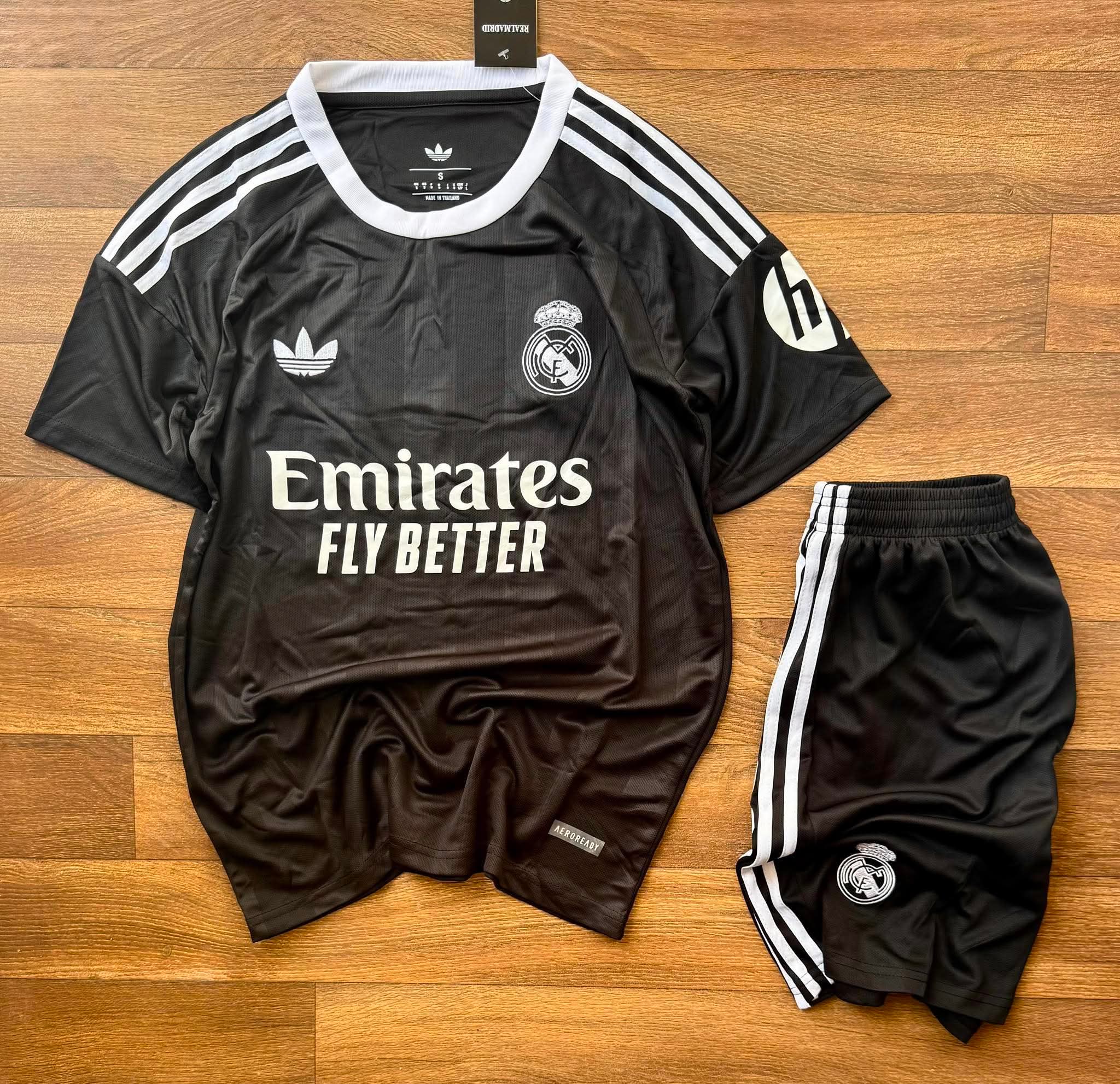 Tenue gardien de but Real Madrid third, 2025/26 - Image 2